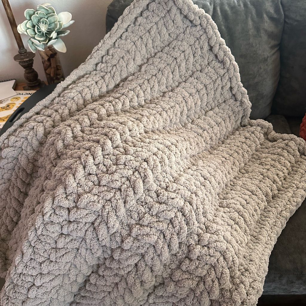 Butterfly Cable Knit Throw Blanket